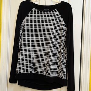 Van Heusen black and white blouse